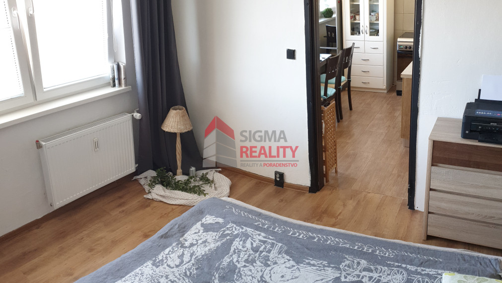 Predaj 3-izbového bytu s loggiou na sídl. Mier v SNV