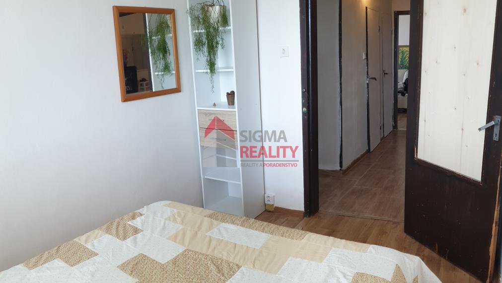 Predaj 3-izbového bytu s loggiou na sídl. Mier v SNV