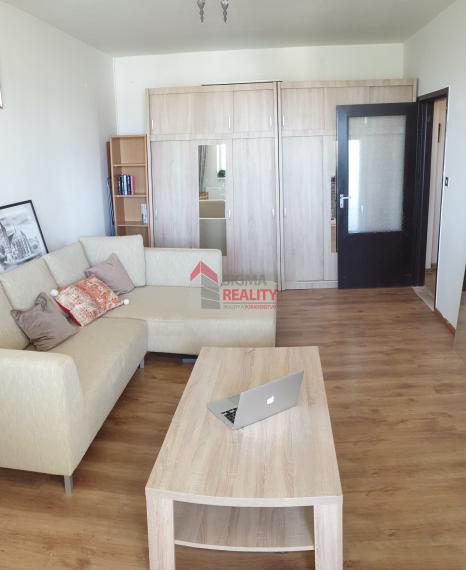 Predaj 3-izbového bytu s loggiou na sídl. Mier v SNV