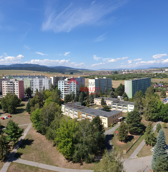 Predaj 3-izbového bytu s loggiou na sídl. Mier v SNV