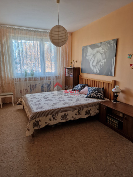 PREDANÉ - Predaj 4-izbového bytu s loggiou na sídl. Mier v SNV