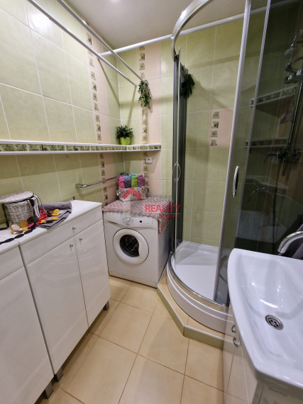 PREDANÉ - Predaj 4-izbového bytu s loggiou na sídl. Mier v SNV