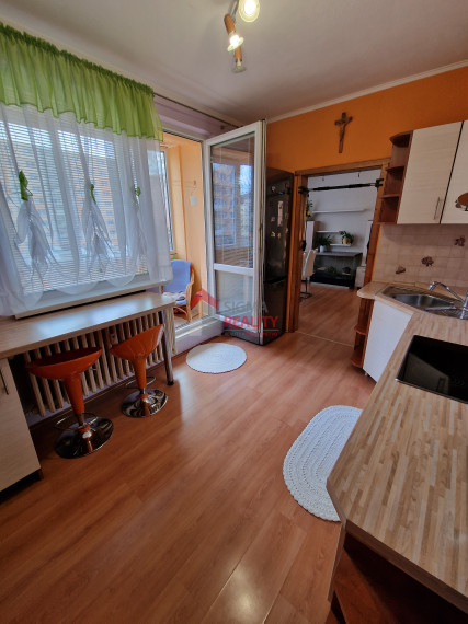 Predaj, slnenčný 3-izbový byt, LOGGIA, sídl. Starý Juh, Poprad