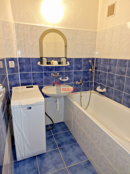 PREDANÉ - 1-izbový byt + 2 loggie, sídl. Mier, Sp. Nová Ves