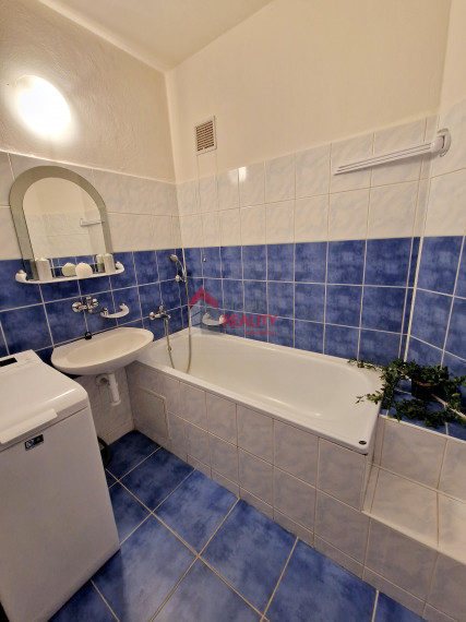 PREDANÉ - 1-izbový byt + 2 loggie, sídl. Mier, Sp. Nová Ves