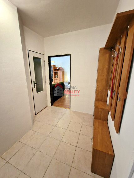 PREDANÉ - 1-izbový byt + 2 loggie, sídl. Mier, Sp. Nová Ves