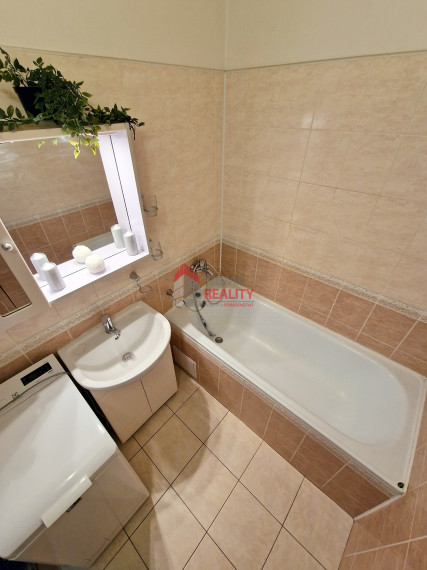 Predané -  4-izbový byt, LOGGIA, sídl. Mier, Sp. Nová Ves