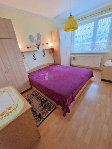 PREDANÉ - 3-izbový byt, LOGGIA, sídl. Západ I, Sp. Nová Ves