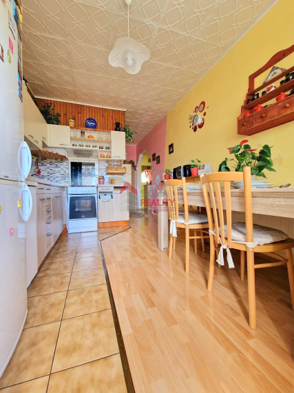 PREDANÉ - 3-izbový byt, LOGGIA, sídl. Západ I, Sp. Nová Ves