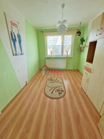 PREDANÉ - 3-izbový byt, LOGGIA, sídl. Západ I, Sp. Nová Ves