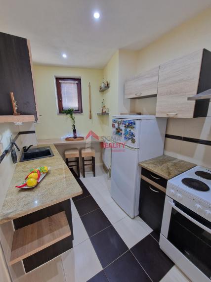 Predané - Predaj, atypický 1-izbový byt, Danišovce