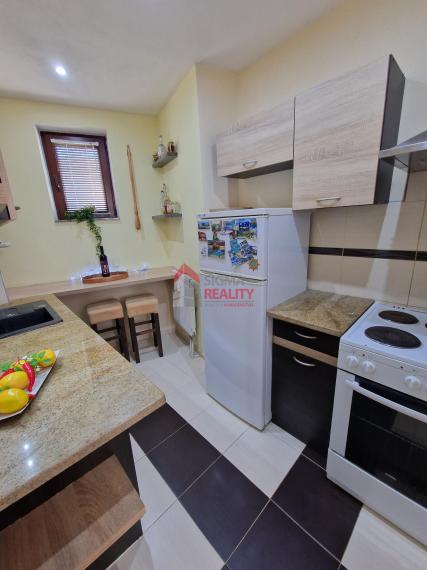 Predané - Predaj, atypický 1-izbový byt, Danišovce