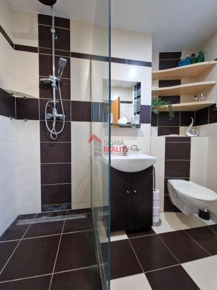 Predané - Predaj, atypický 1-izbový byt, Danišovce