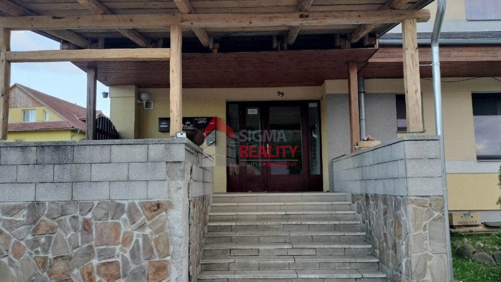 Predané - Predaj, atypický 1-izbový byt, Danišovce