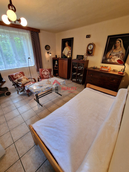 PREDANÉ - Chalupa/Rod. dom v obci Hrabušice, okres Sp. Nová Ves