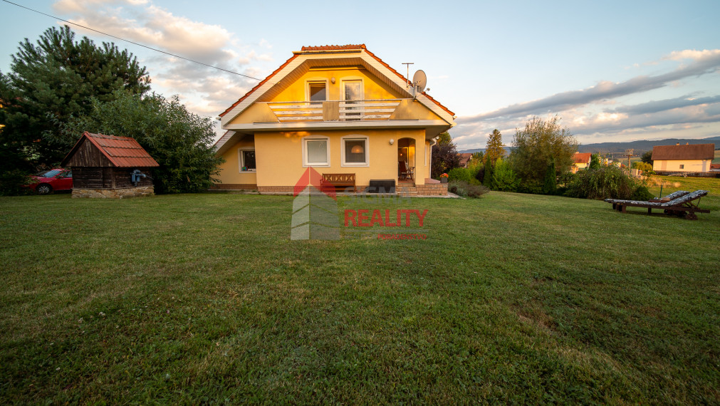 PREDANÉ -ZNÍŽENÁ CENA - EXKLUZÍVNE- ROD. DOM  Spišský Hrušov