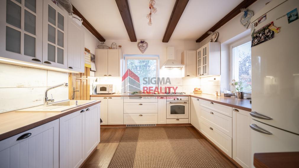 PREDANÉ -ZNÍŽENÁ CENA - EXKLUZÍVNE- ROD. DOM  Spišský Hrušov