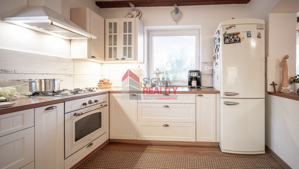 PREDANÉ -ZNÍŽENÁ CENA - EXKLUZÍVNE- ROD. DOM  Spišský Hrušov