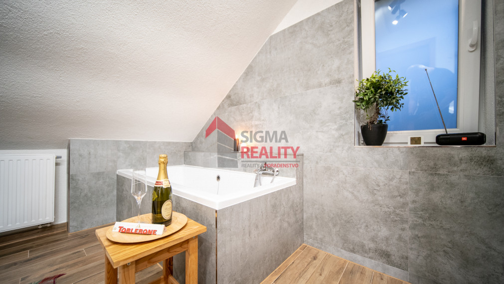 PREDANÉ -ZNÍŽENÁ CENA - EXKLUZÍVNE- ROD. DOM  Spišský Hrušov