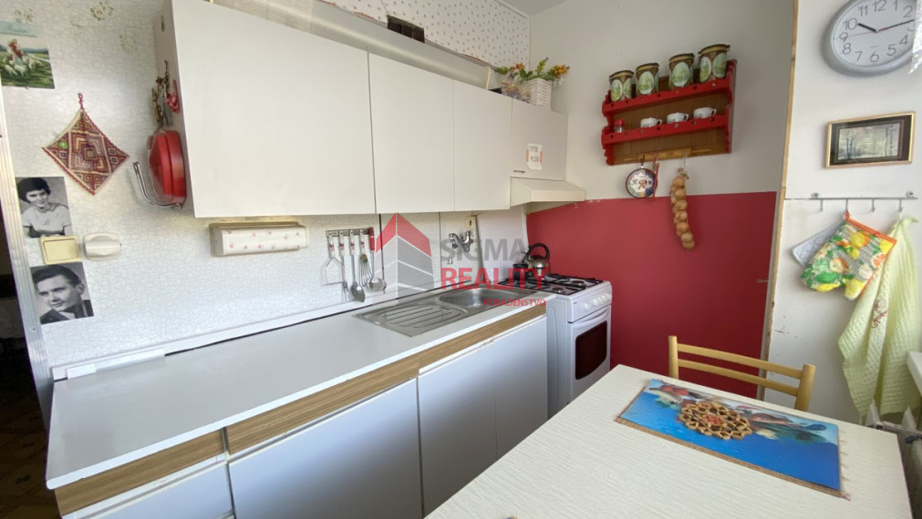 Znížená cena. 4-izbový byt s loggiou v Prakovciach