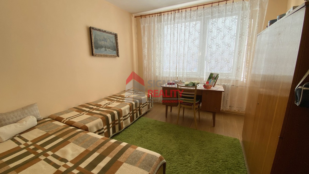 Znížená cena. 4-izbový byt s loggiou v Prakovciach