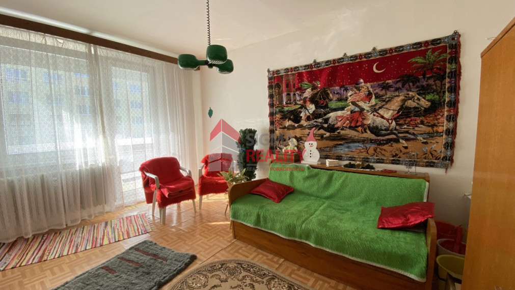 Znížená cena. 4-izbový byt s loggiou v Prakovciach