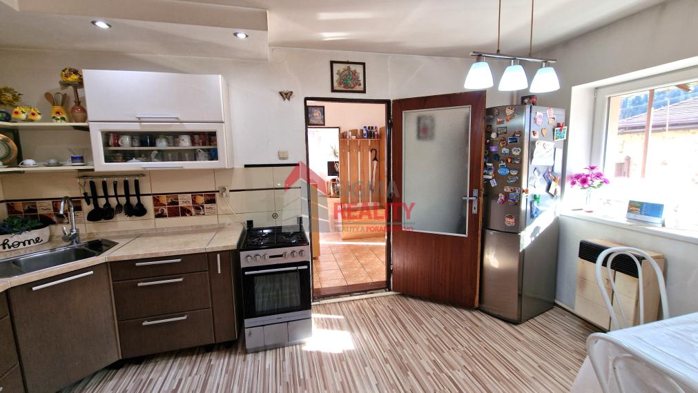 Predaj rod. domu v Helcmanovciach