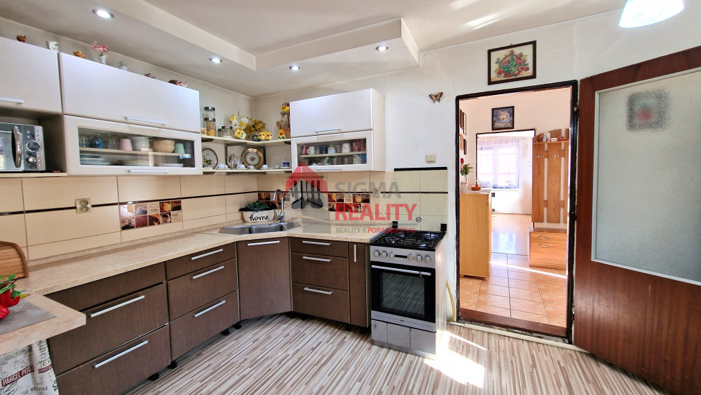 Predaj rod. domu v Helcmanovciach