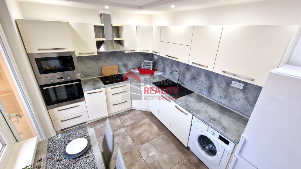 Prenajaté - Prenájom 2-izbového bytu, sídl. Tarča, Sp. Nová Ves