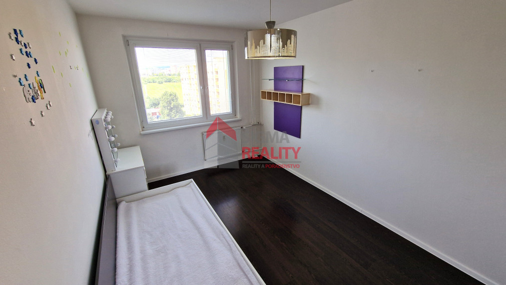 Predané - 4-izbový byt, sídl. Mier, Sp. Nová Ves