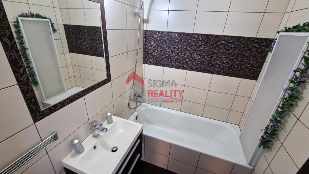 Predané - 4-izbový byt, sídl. Mier, Sp. Nová Ves