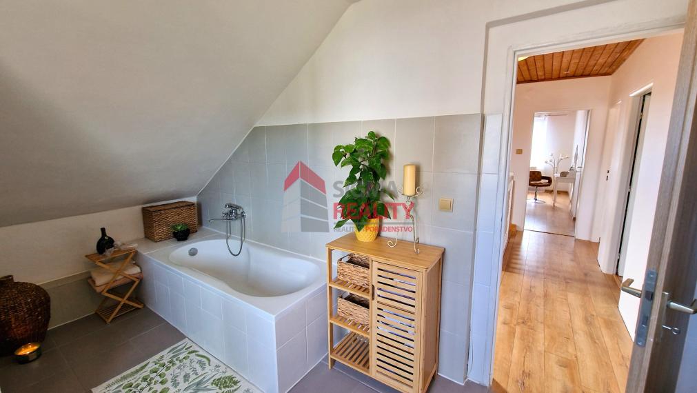 PREDANÉ - Rod. dom Oľšovany, Košice-okolie