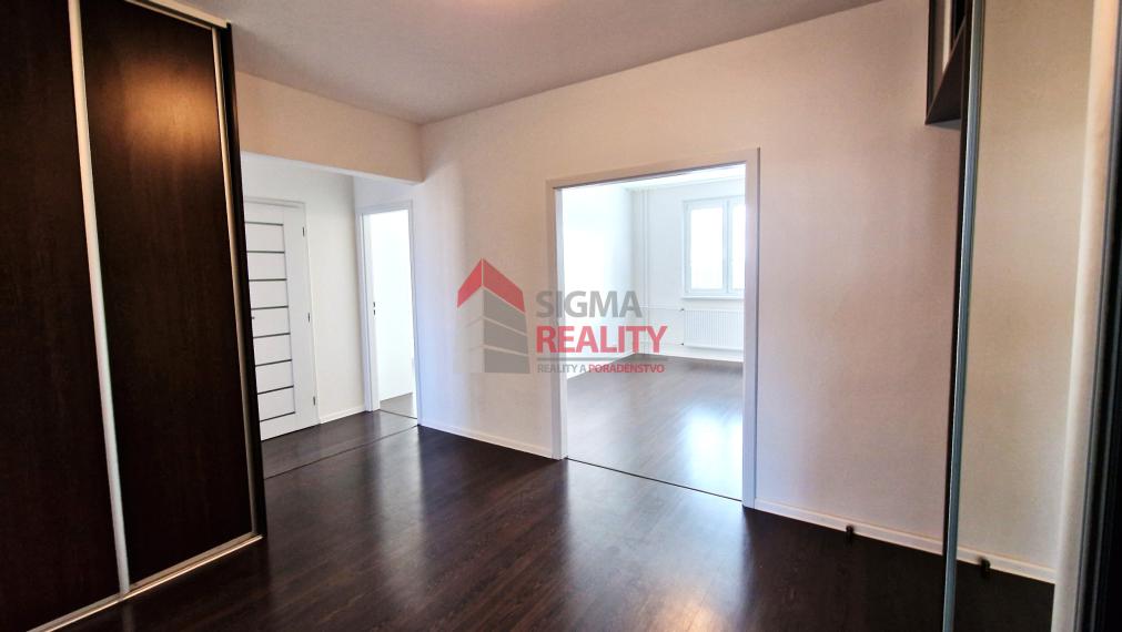 Prenájom 4-izbového bytu v Sp. Novej Vsi