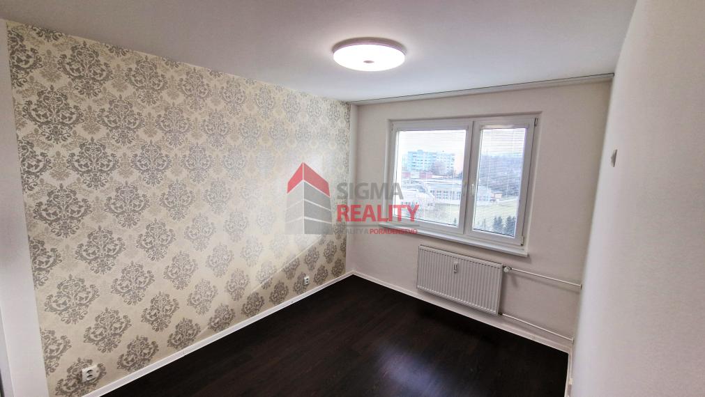 Prenájom 4-izbového bytu v Sp. Novej Vsi