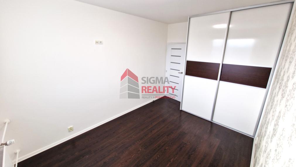 Prenájom 4-izbového bytu v Sp. Novej Vsi