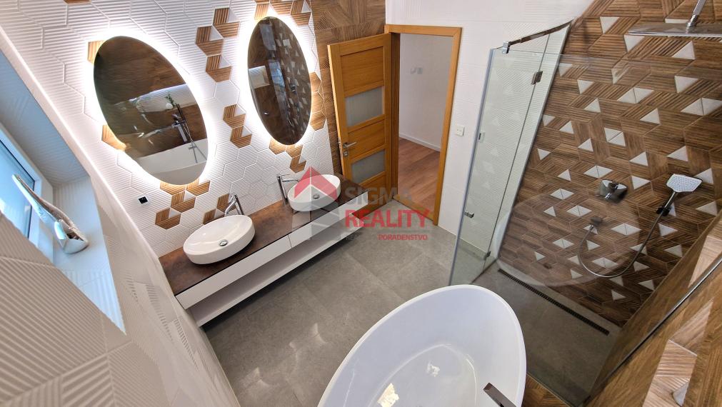 Moderný dom na Poráči, okr. Sp. Nová Ves