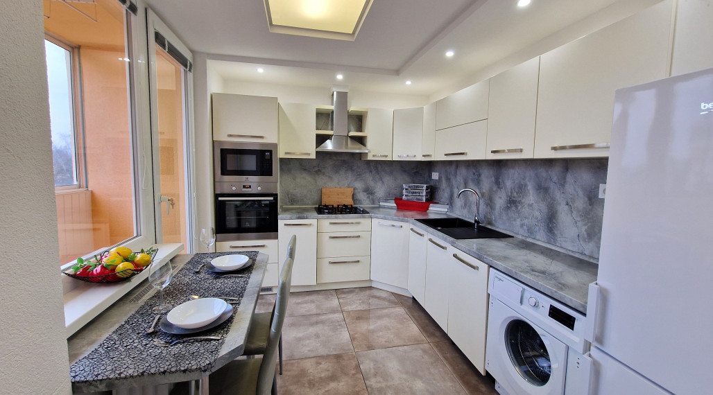 Prenajaté - Prenájom 2-izbového bytu, sídl. Tarča, Sp. Nová Ves