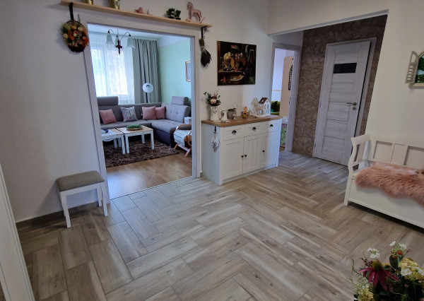 PREDANÉ - Predaj 4-izbového bytu s loggiou na sídl. Mier v SNV