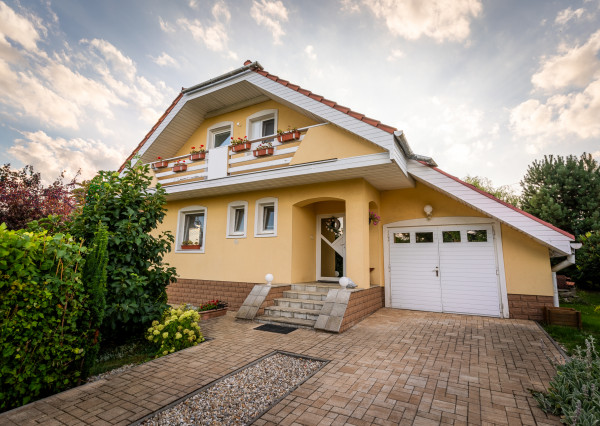 PREDANÉ -ZNÍŽENÁ CENA - EXKLUZÍVNE- ROD. DOM  Spišský Hrušov